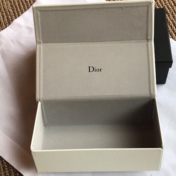 Dior glasses case - Picture 2 of 4